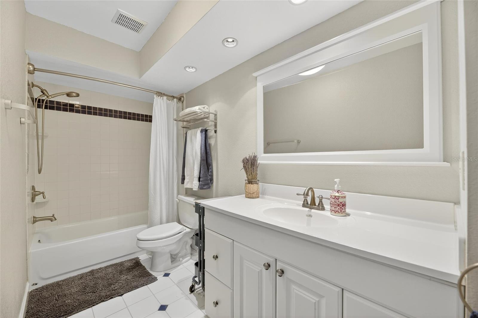 Image 47 of 80 For 413 Bayfield Drive