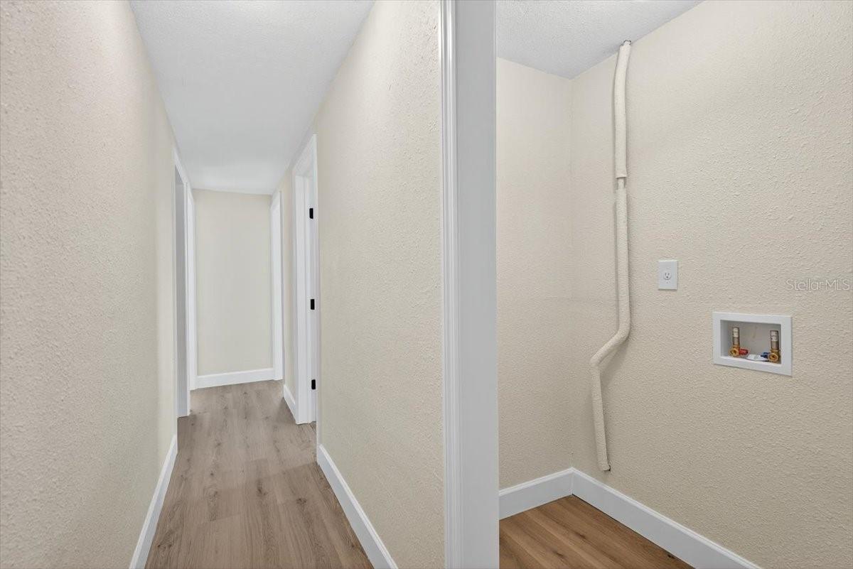 Image 19 of 32 For 420 Palm Creek Drive