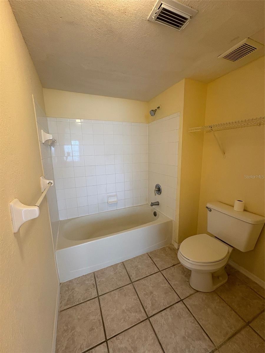 Image 12 of 16 For 13827 Fairway Island Drive S