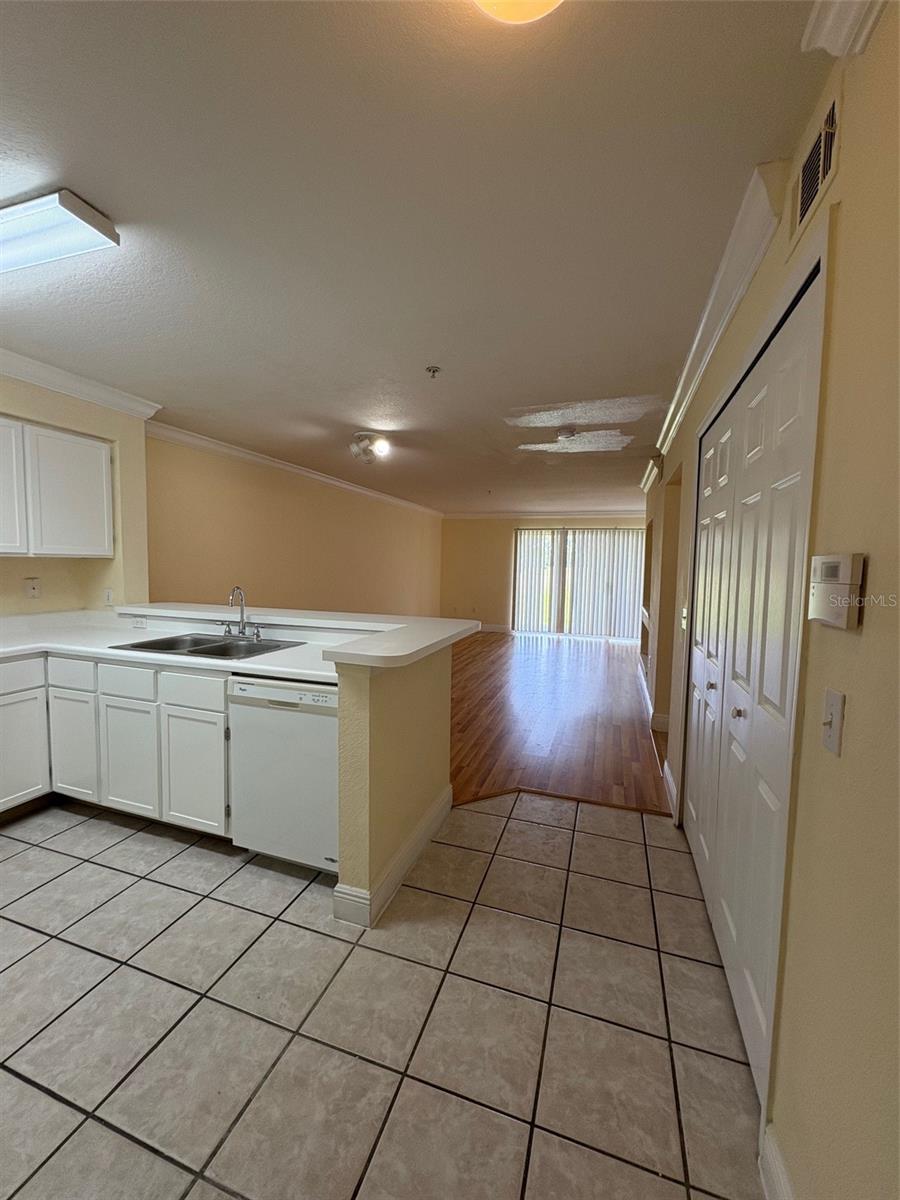 Image 5 of 16 For 13827 Fairway Island Drive S