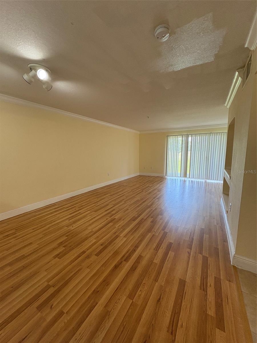 Image 6 of 16 For 13827 Fairway Island Drive S
