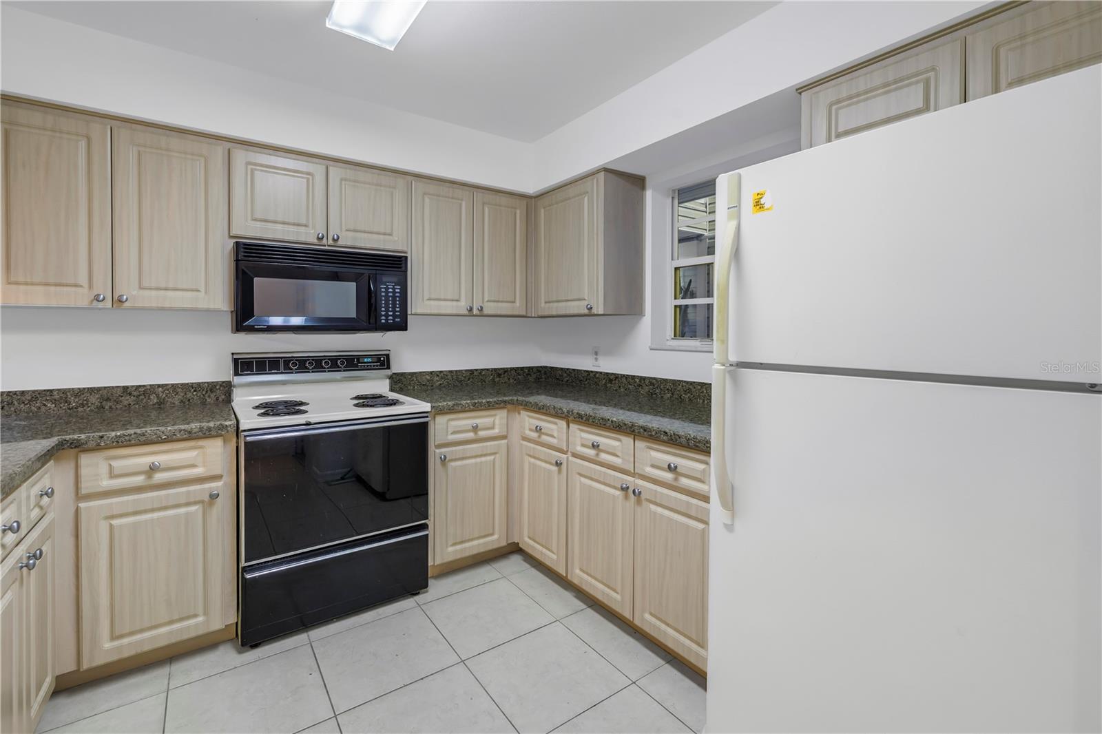 Image 4 of 33 For 6826 Stones Throw Circle N 11104