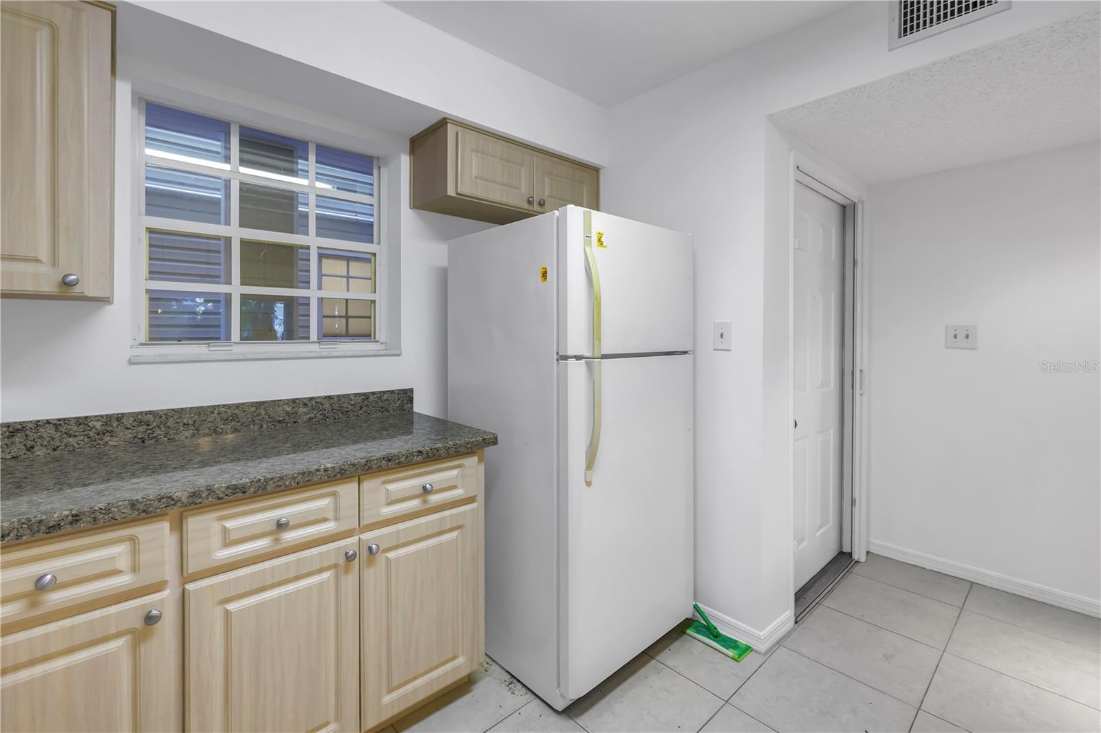 Image 6 of 33 For 6826 Stones Throw Circle N 11104