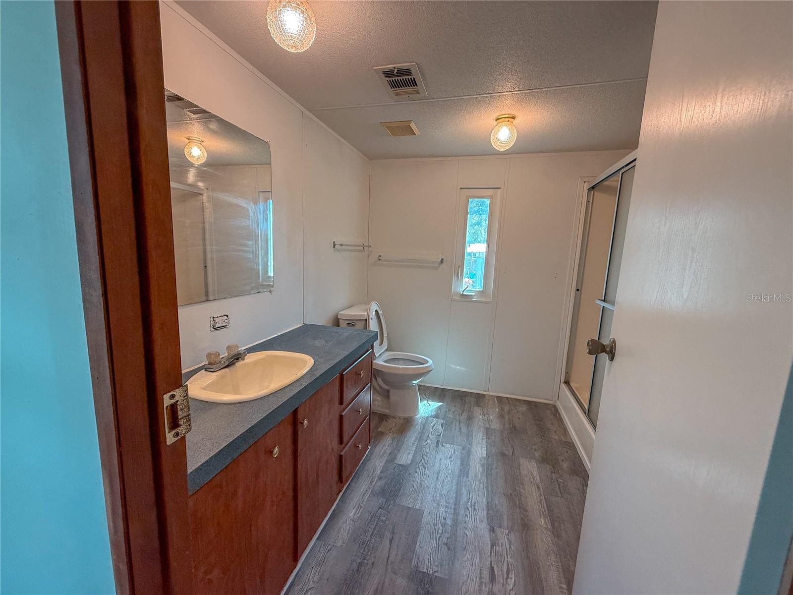 Image 10 of 17 For 956 Southern Avenue