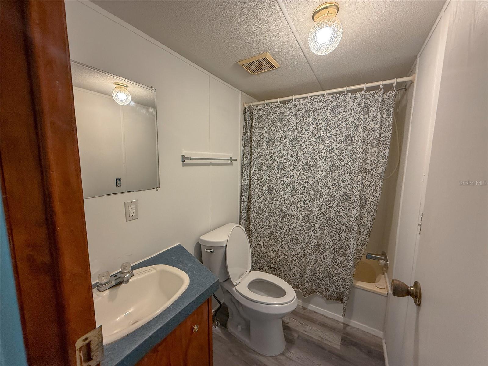 Image 12 of 17 For 956 Southern Avenue