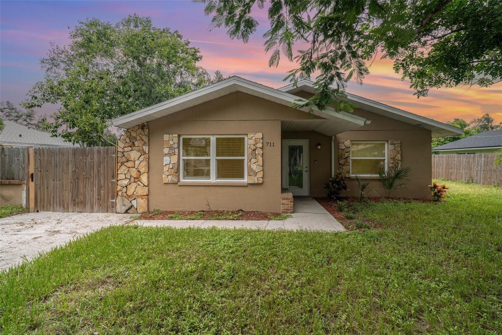 Details for 711 64th Avenue Drive E, BRADENTON, FL 34203