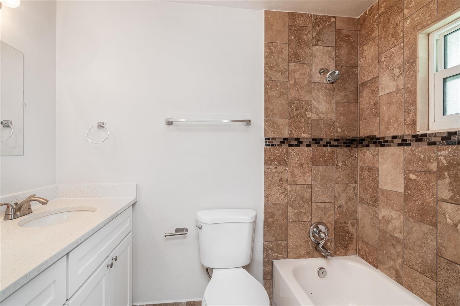 Image 12 of 33 For 711 64th Avenue Drive E