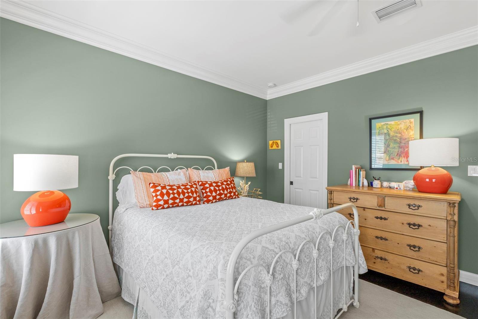 Image 35 of 76 For 5115 Nichol Street