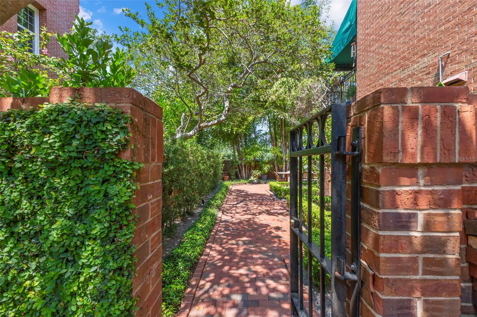 Image 49 of 76 For 5115 Nichol Street