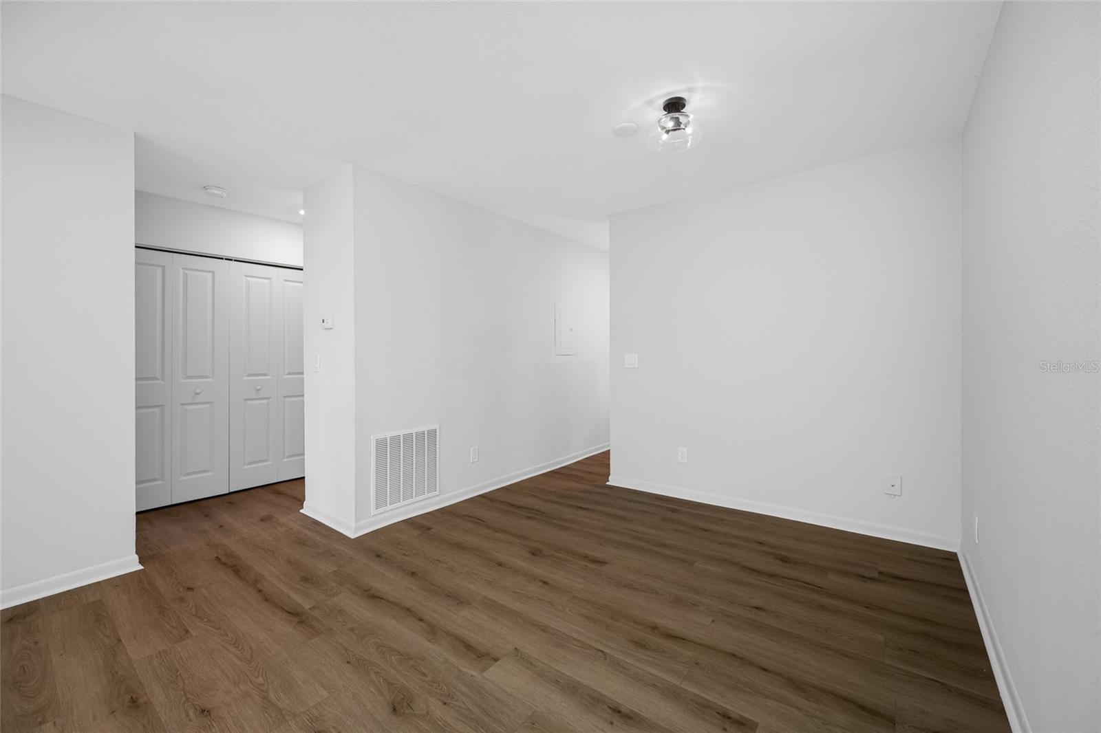 Image 18 of 22 For 621 88th Avenue N