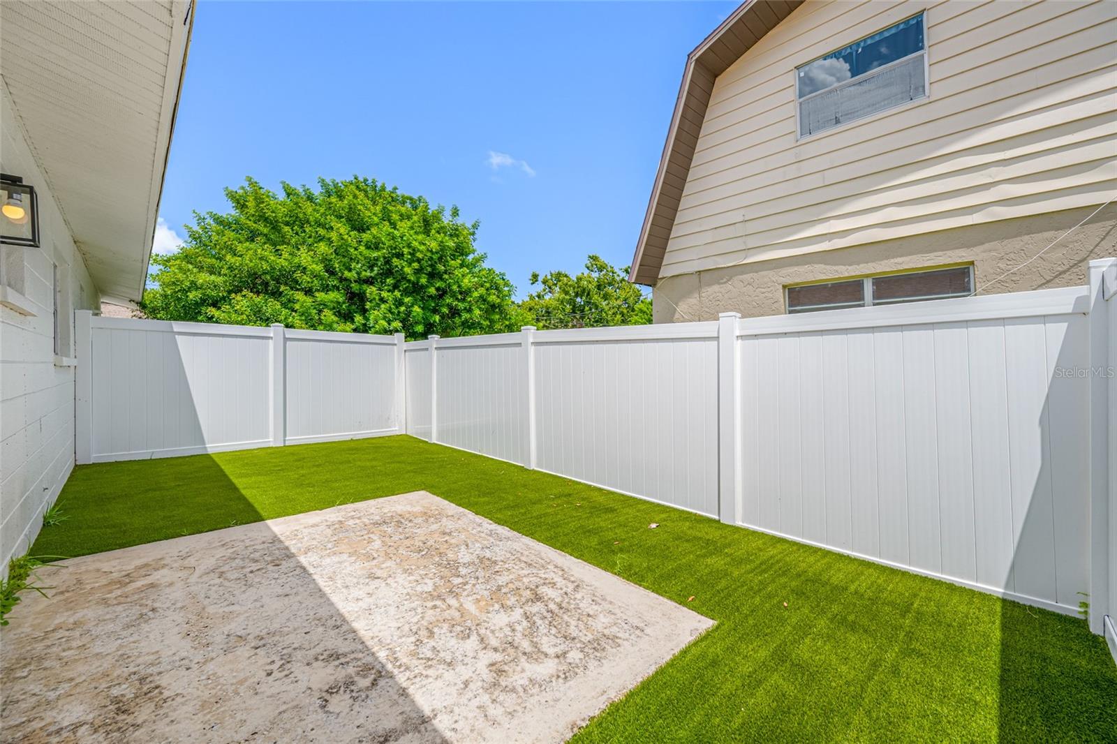 Image 21 of 22 For 621 88th Avenue N