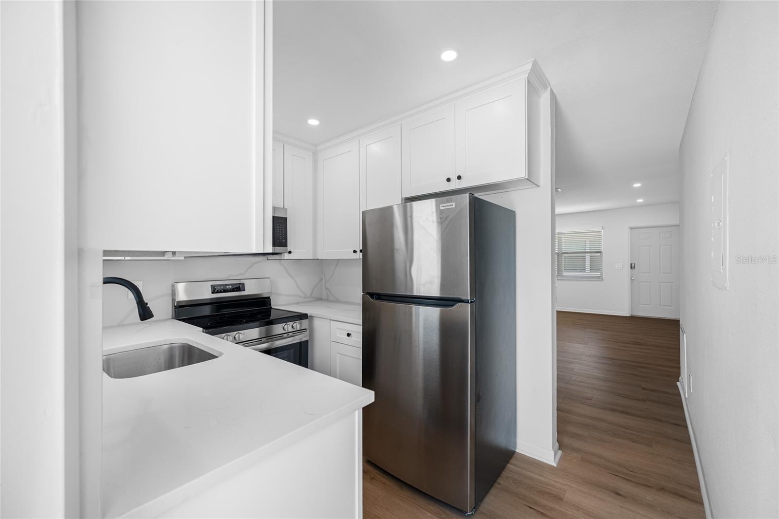 Image 4 of 22 For 621 88th Avenue N