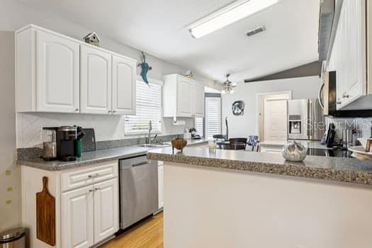 Image 7 of 25 For 11506 Dampier Court