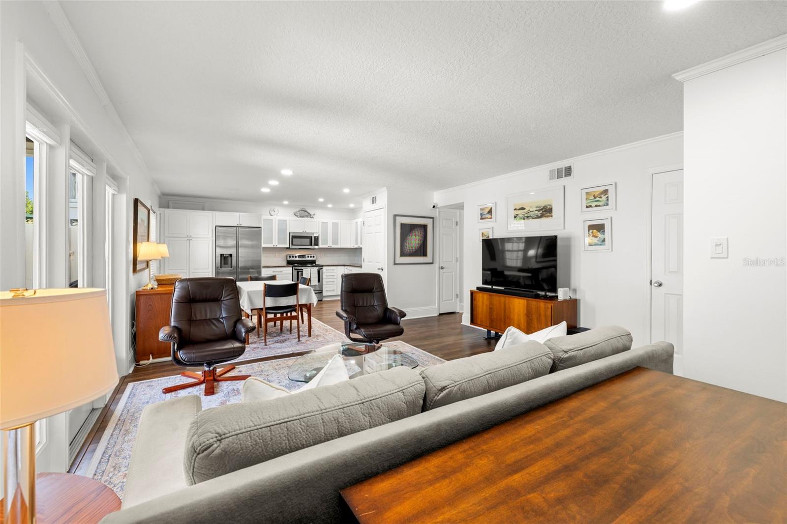 Image 17 of 80 For 249 Pompano Drive Se B