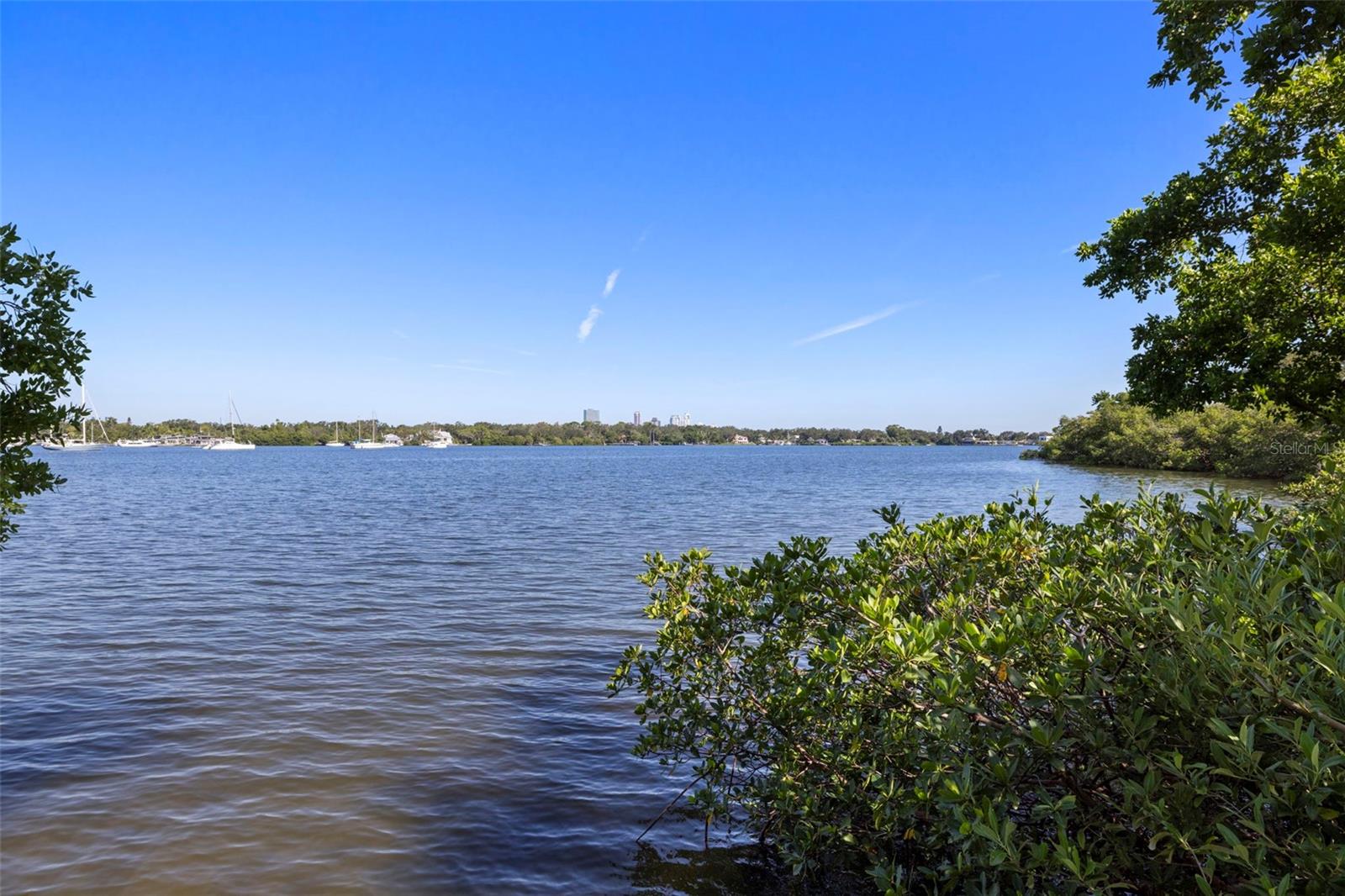 Image 30 of 80 For 249 Pompano Drive Se B