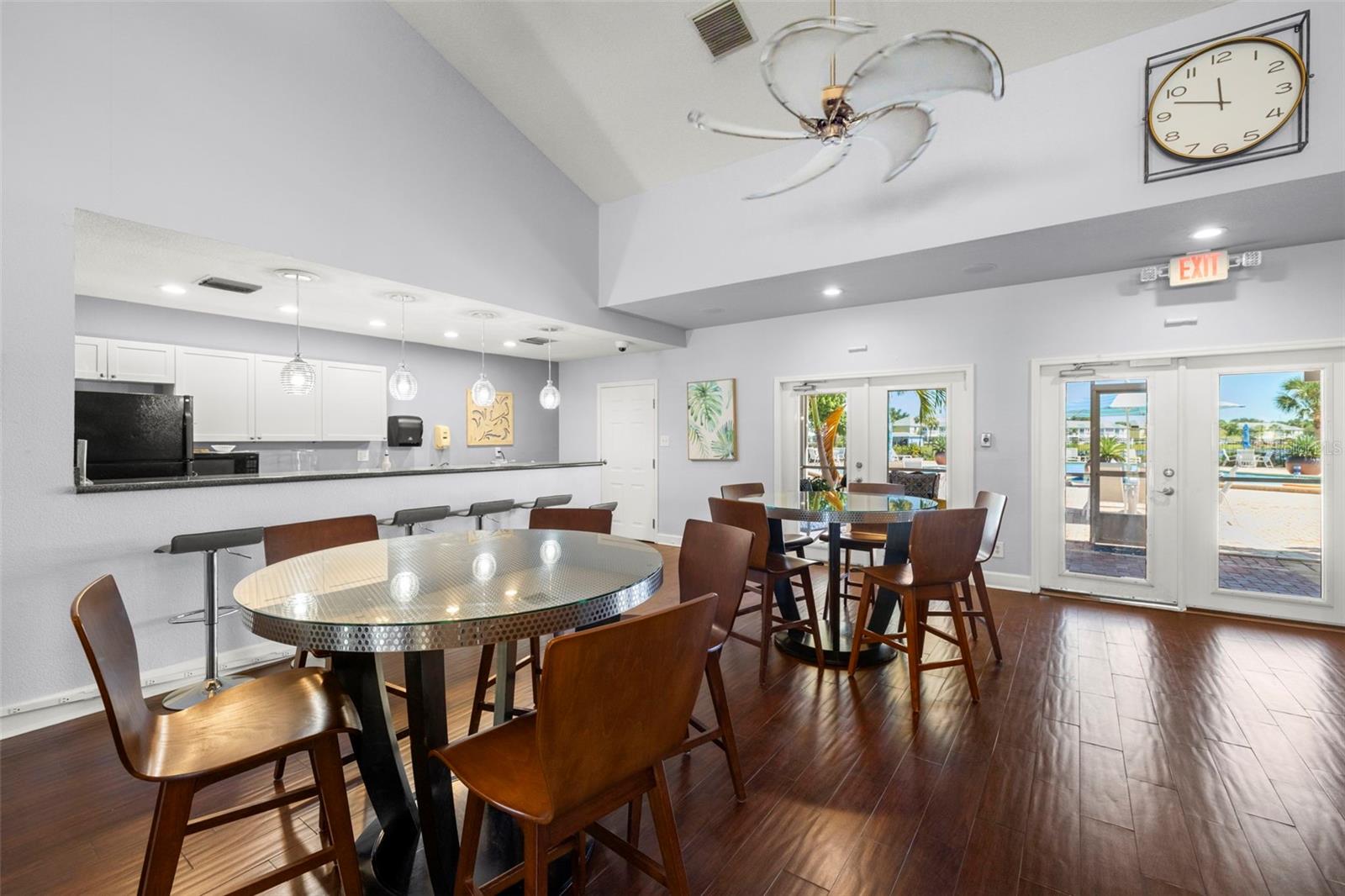 Image 44 of 80 For 249 Pompano Drive Se B