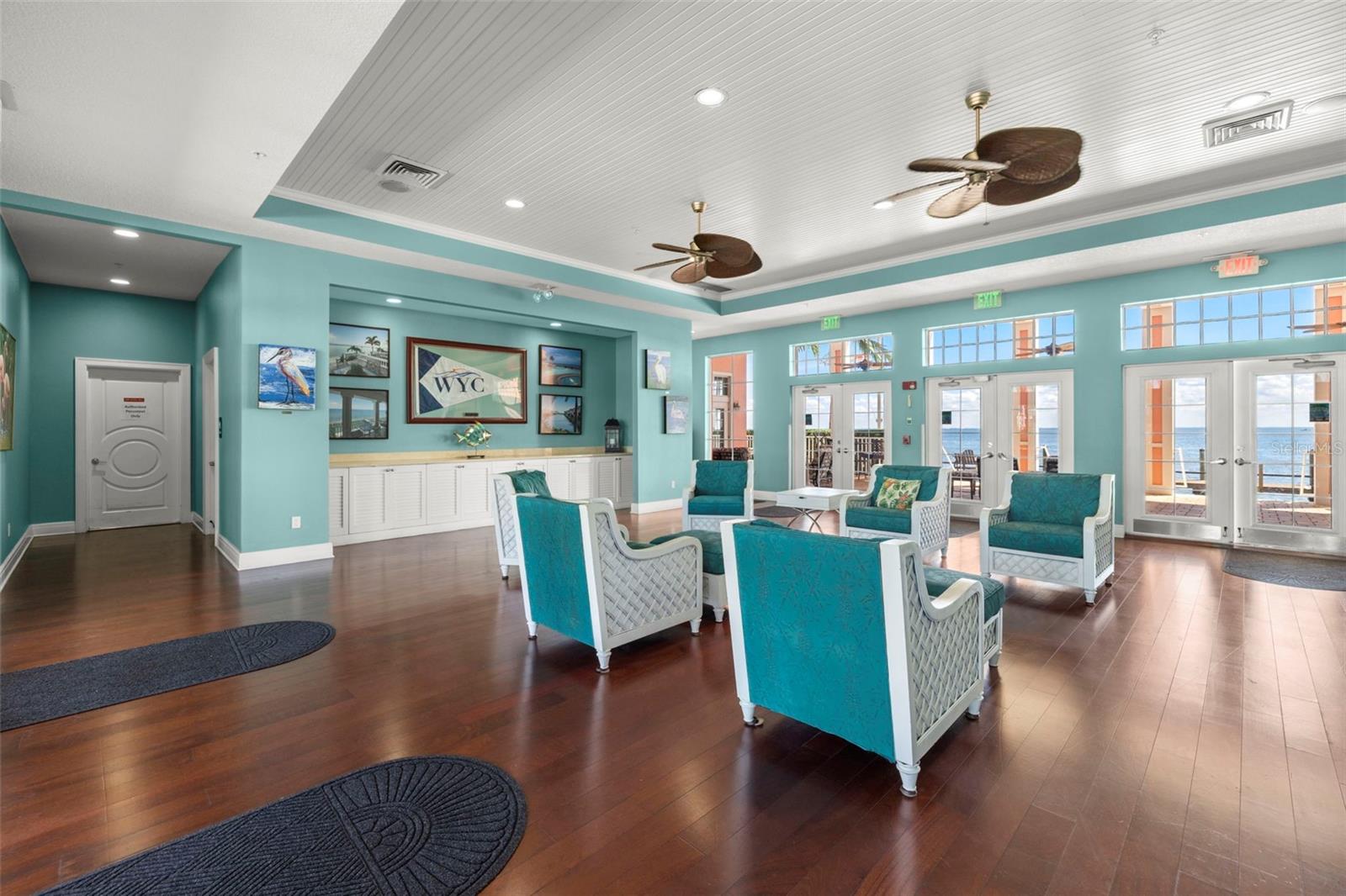 Image 51 of 80 For 249 Pompano Drive Se B