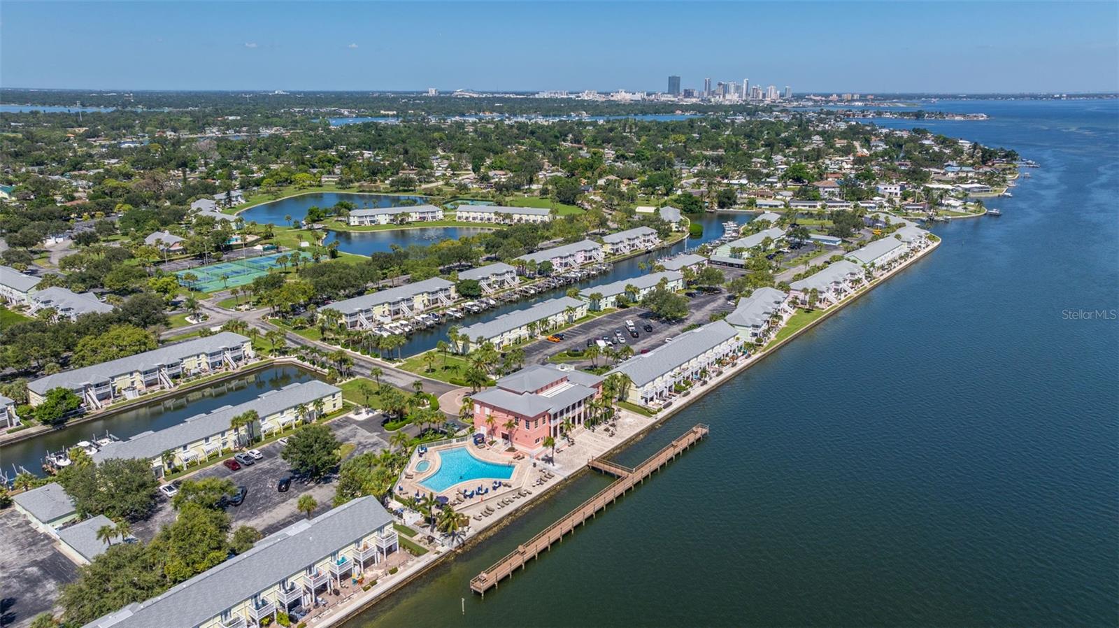 Image 65 of 80 For 249 Pompano Drive Se B