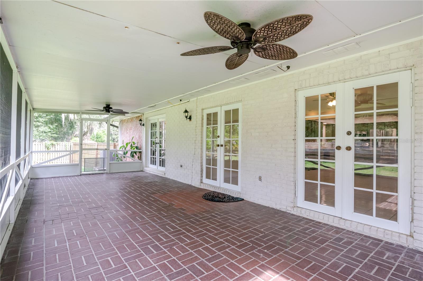 Image 11 of 66 For 2806 Springdell Circle