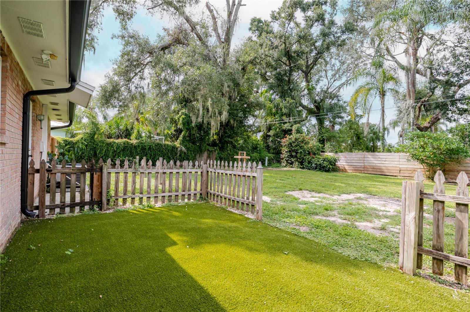 Image 12 of 66 For 2806 Springdell Circle