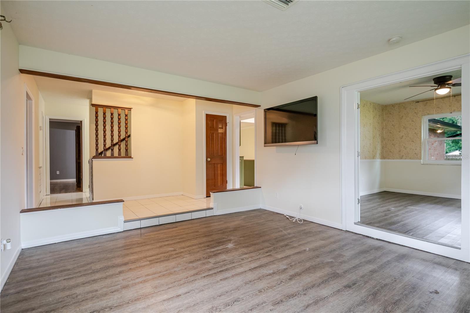 Image 26 of 66 For 2806 Springdell Circle