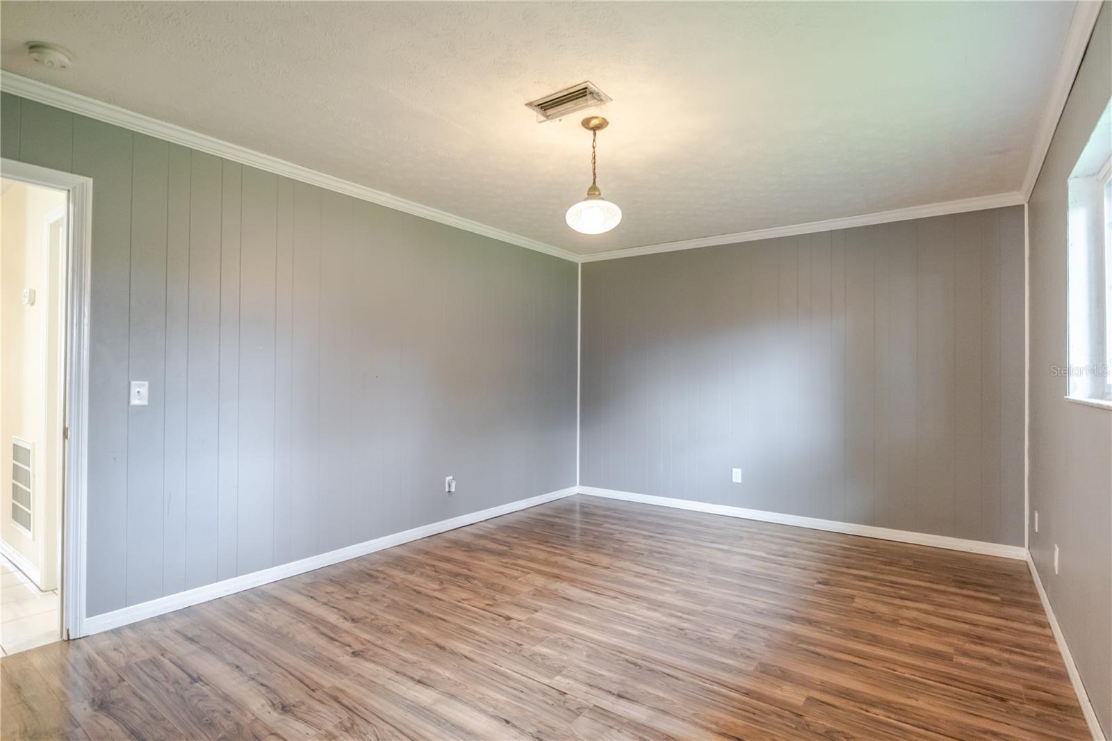 Image 28 of 66 For 2806 Springdell Circle