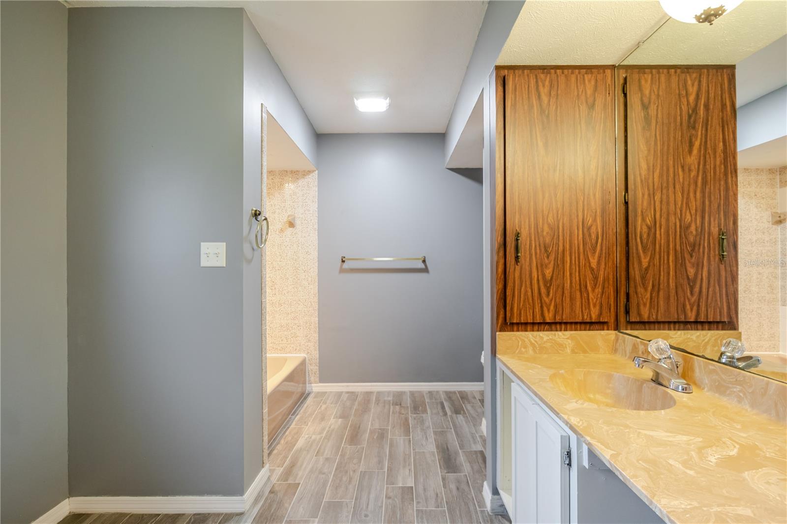 Image 35 of 66 For 2806 Springdell Circle