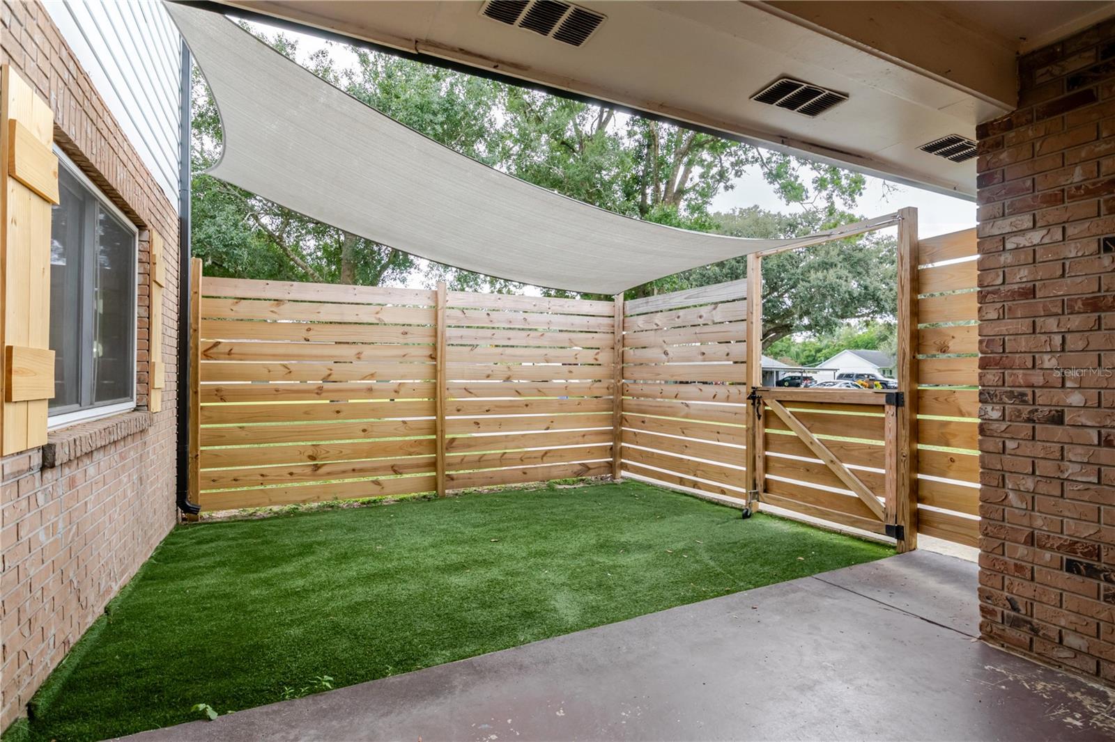 Image 5 of 66 For 2806 Springdell Circle