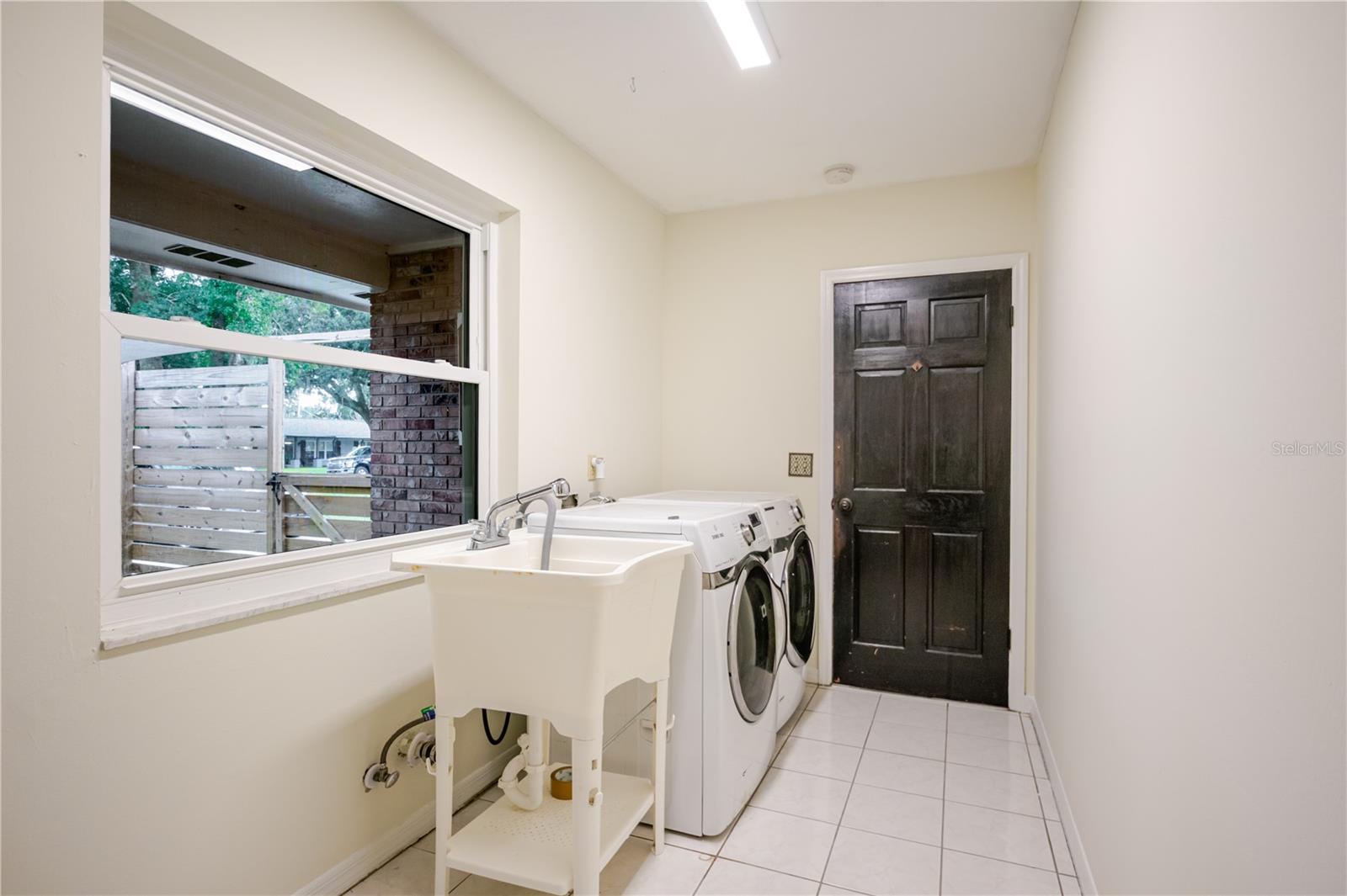 Image 51 of 66 For 2806 Springdell Circle
