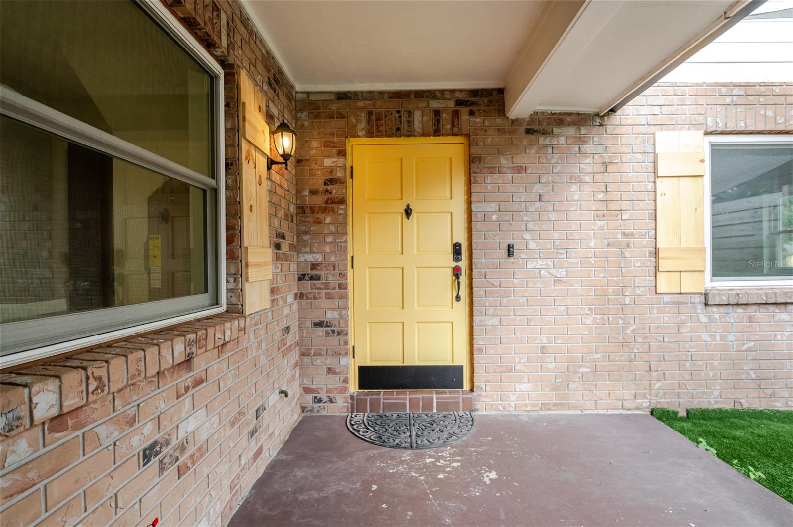 Image 7 of 66 For 2806 Springdell Circle