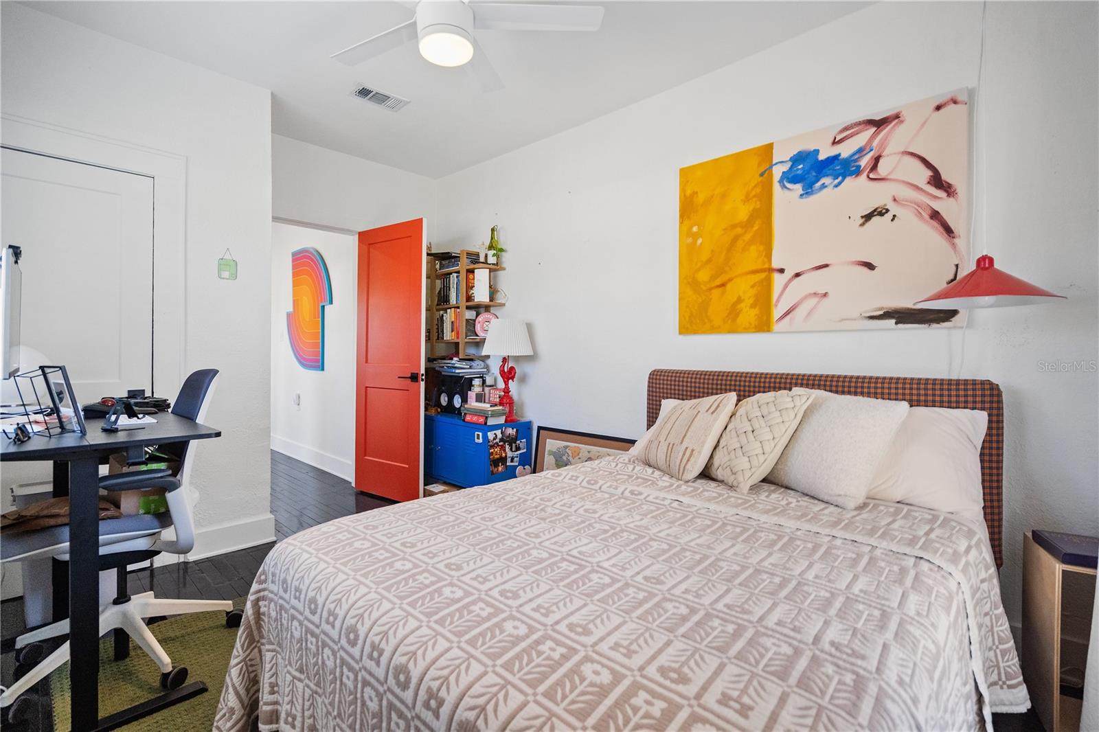 Image 17 of 43 For 4056 18th Avenue S