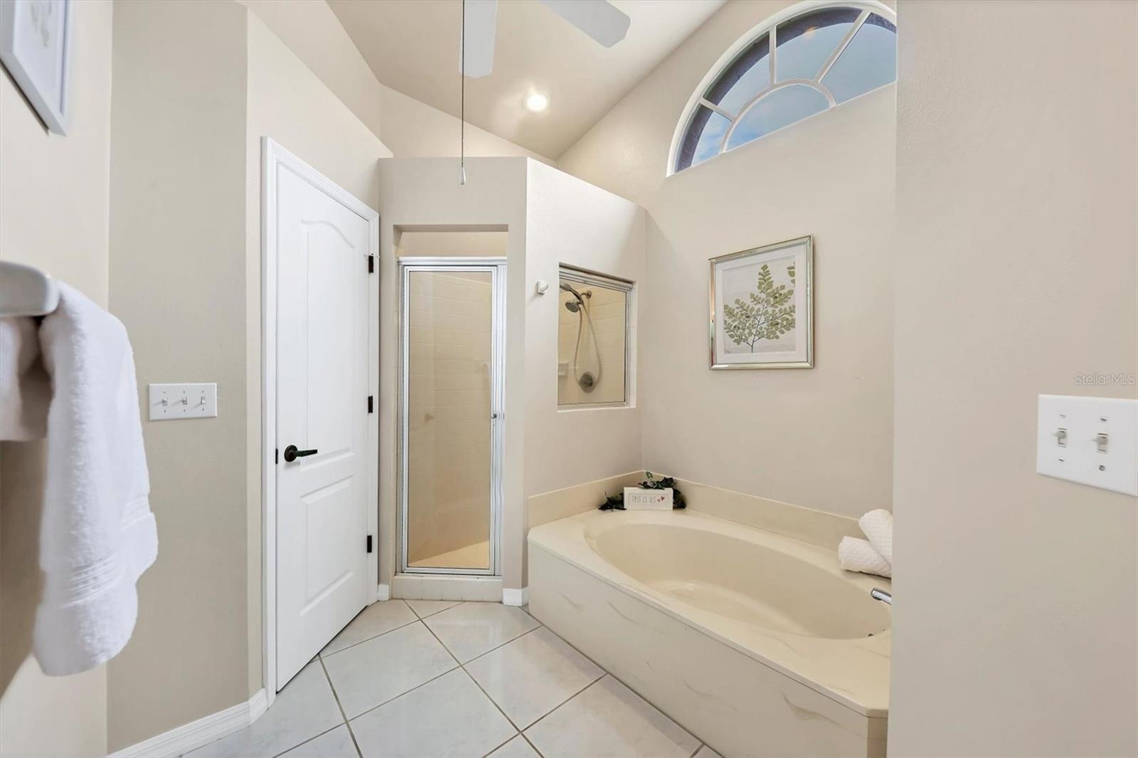 Image 20 of 35 For 5691 Beaurivage Avenue
