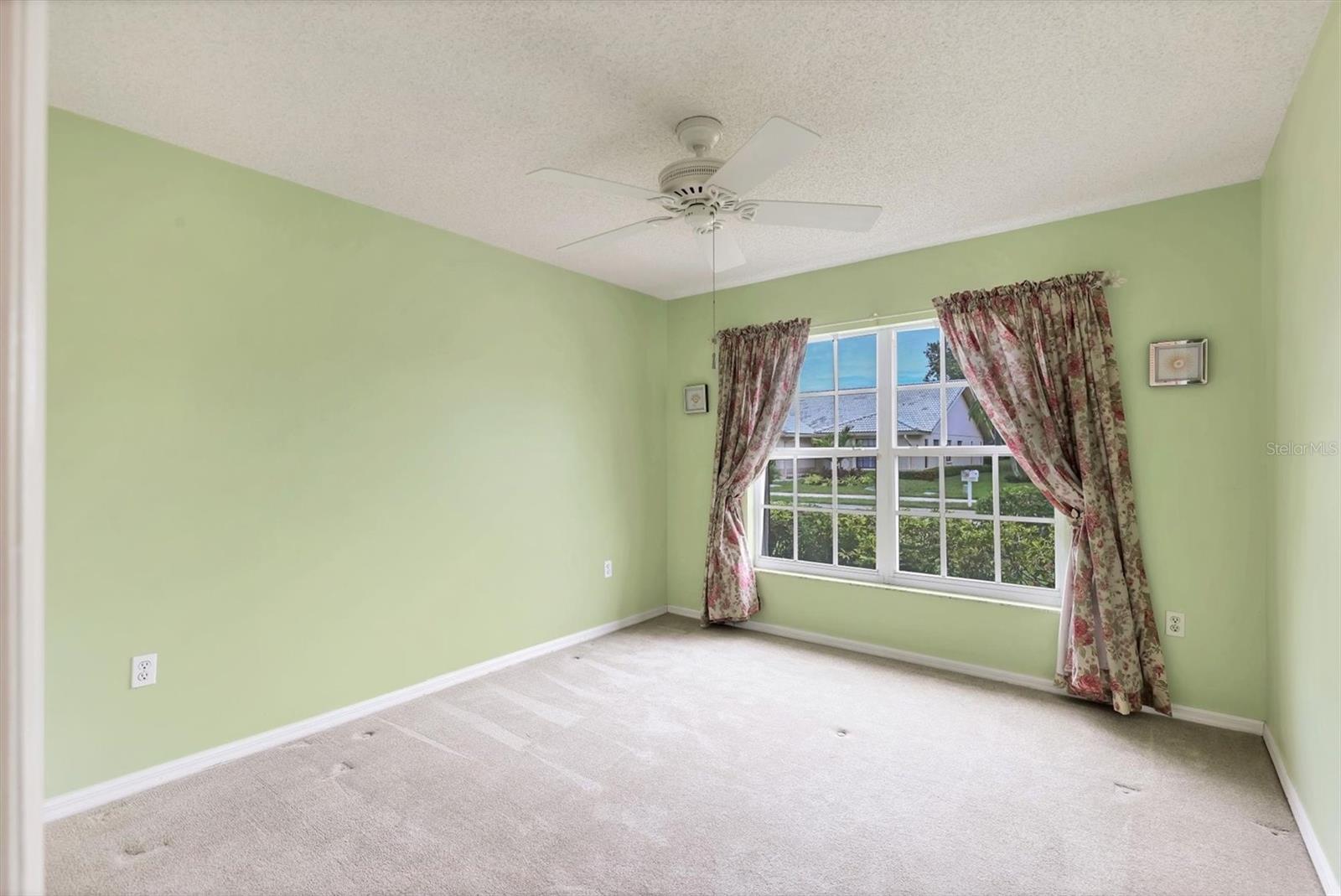 Image 21 of 35 For 5691 Beaurivage Avenue