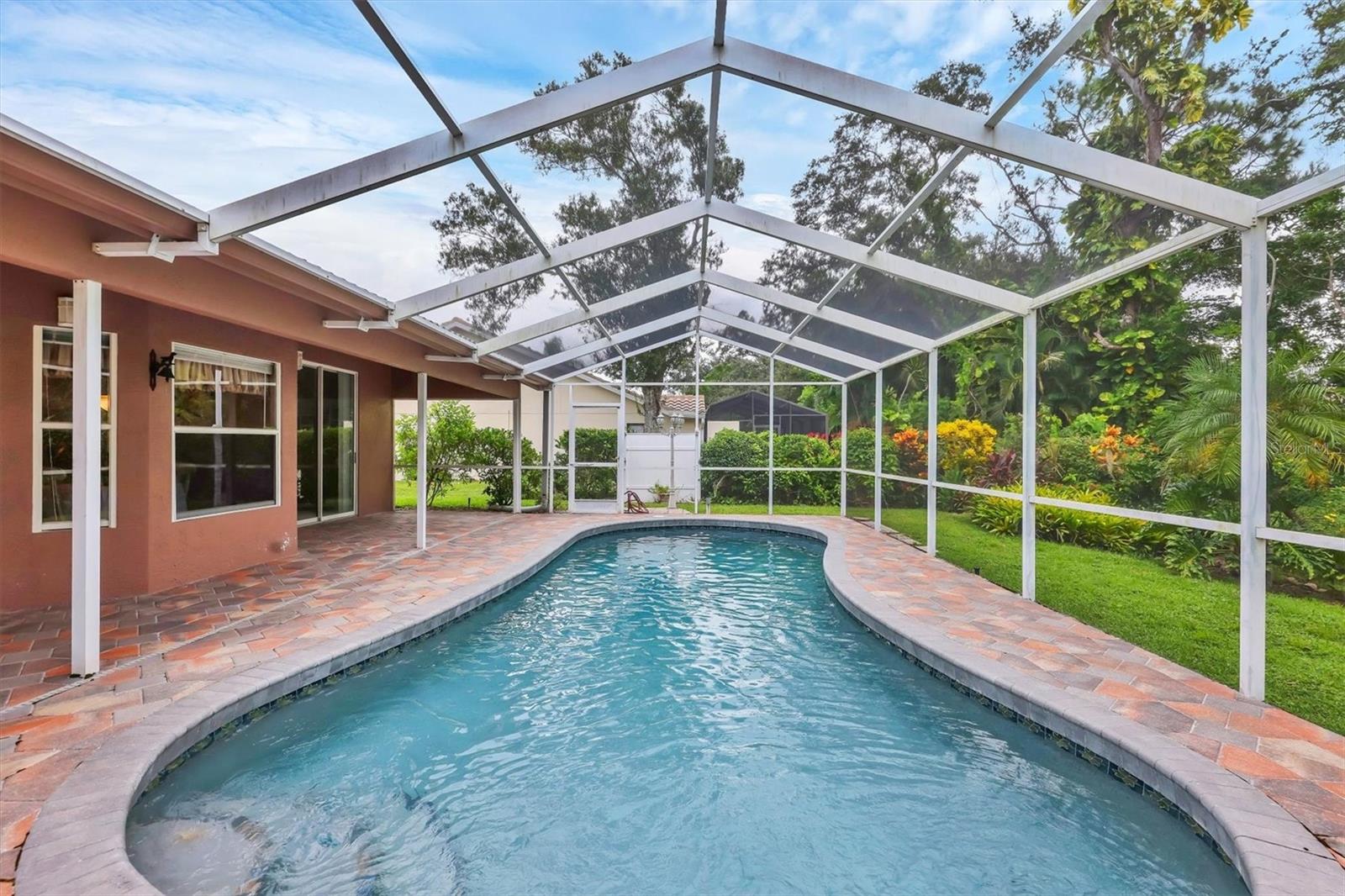 Image 31 of 35 For 5691 Beaurivage Avenue