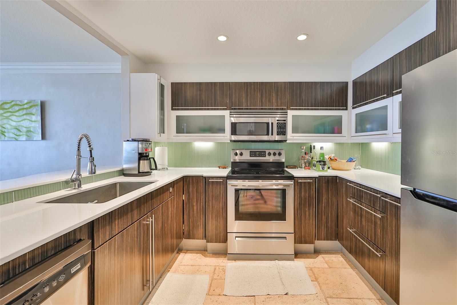 Image 15 of 42 For 5396 Gulf Boulevard 602
