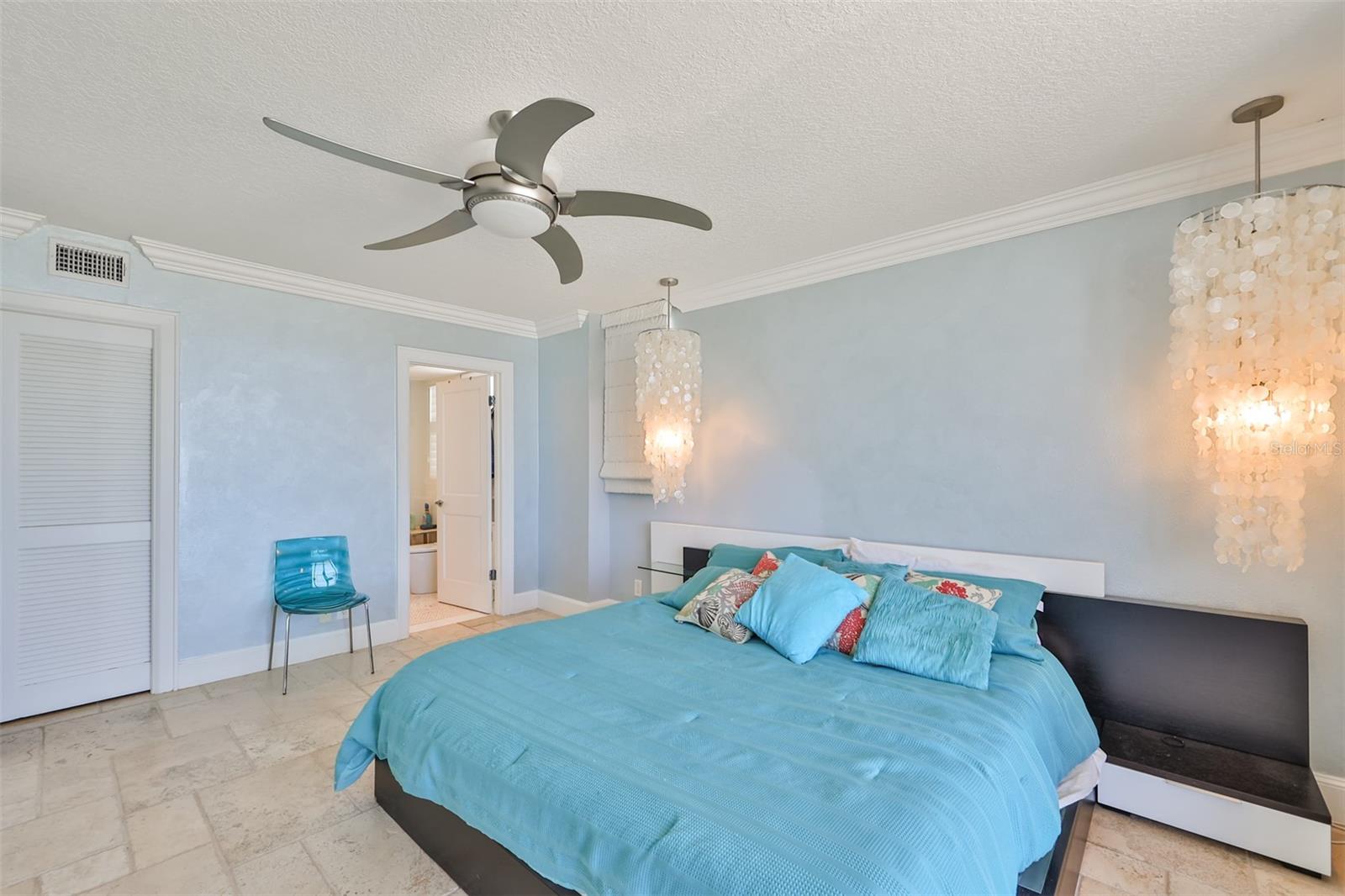 Image 20 of 42 For 5396 Gulf Boulevard 602