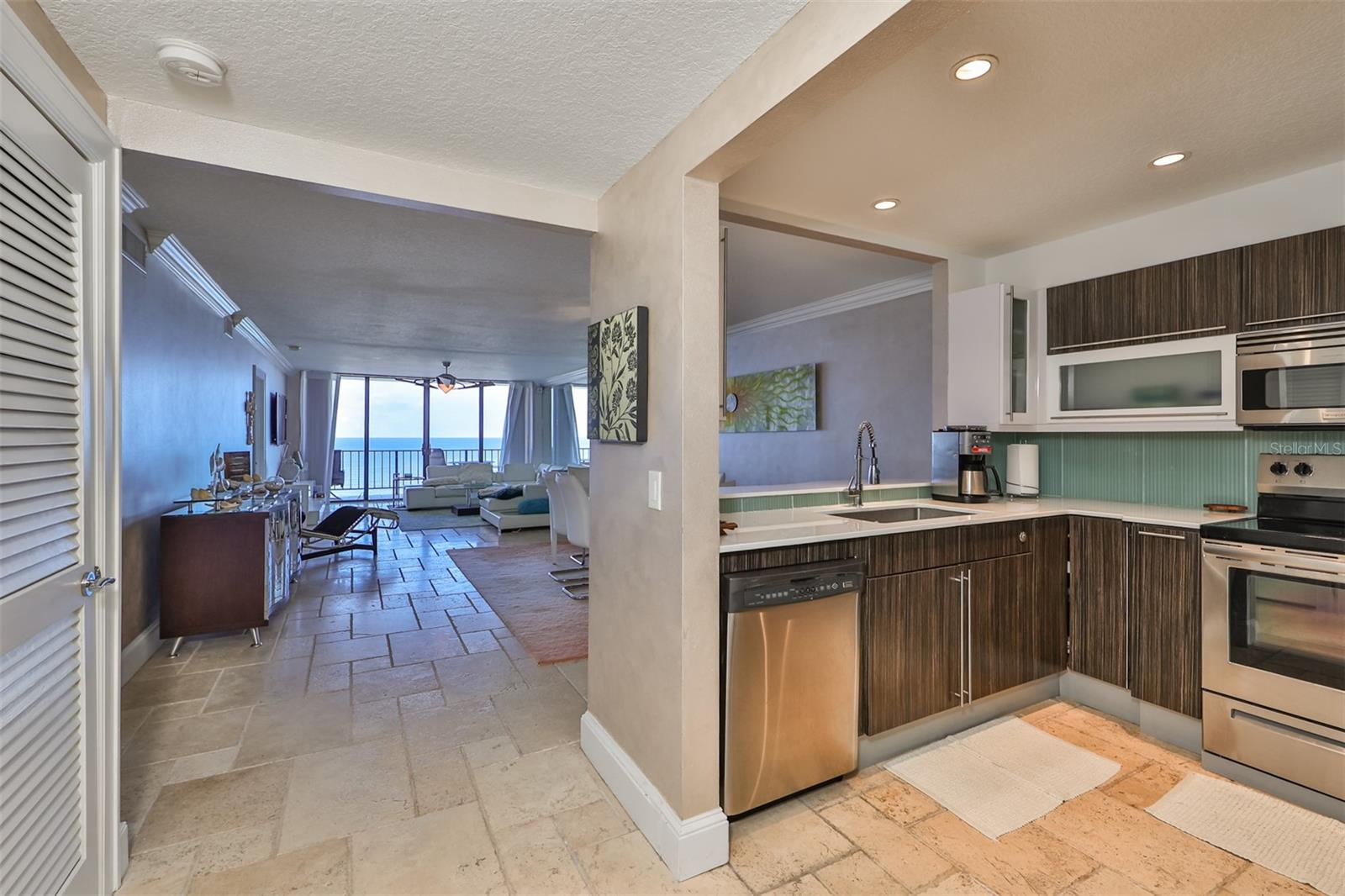 Image 25 of 42 For 5396 Gulf Boulevard 602