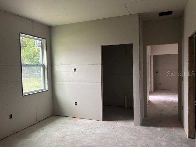 Image 9 of 14 For 1305 Parker Avenue