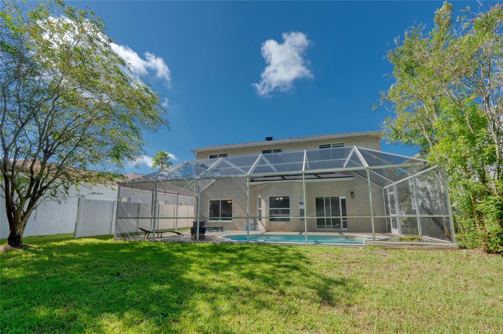 Image 9 of 60 For 13234 Royal George Avenue