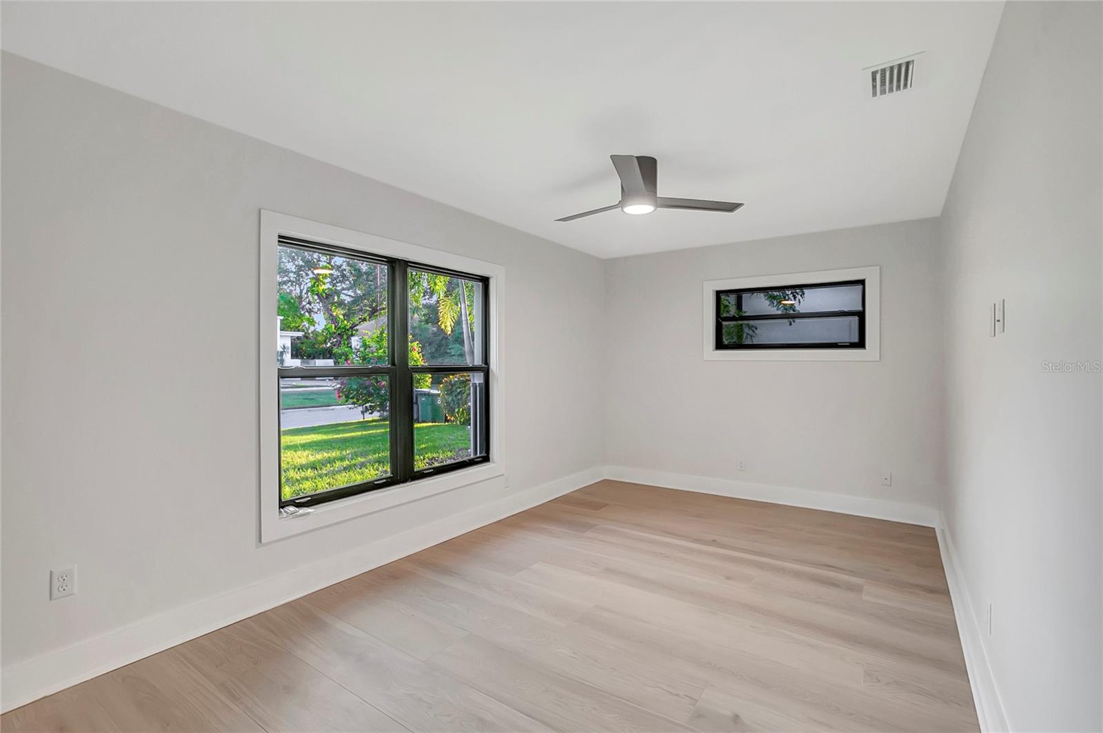 Image 34 of 45 For 4803 Longfellow Avenue