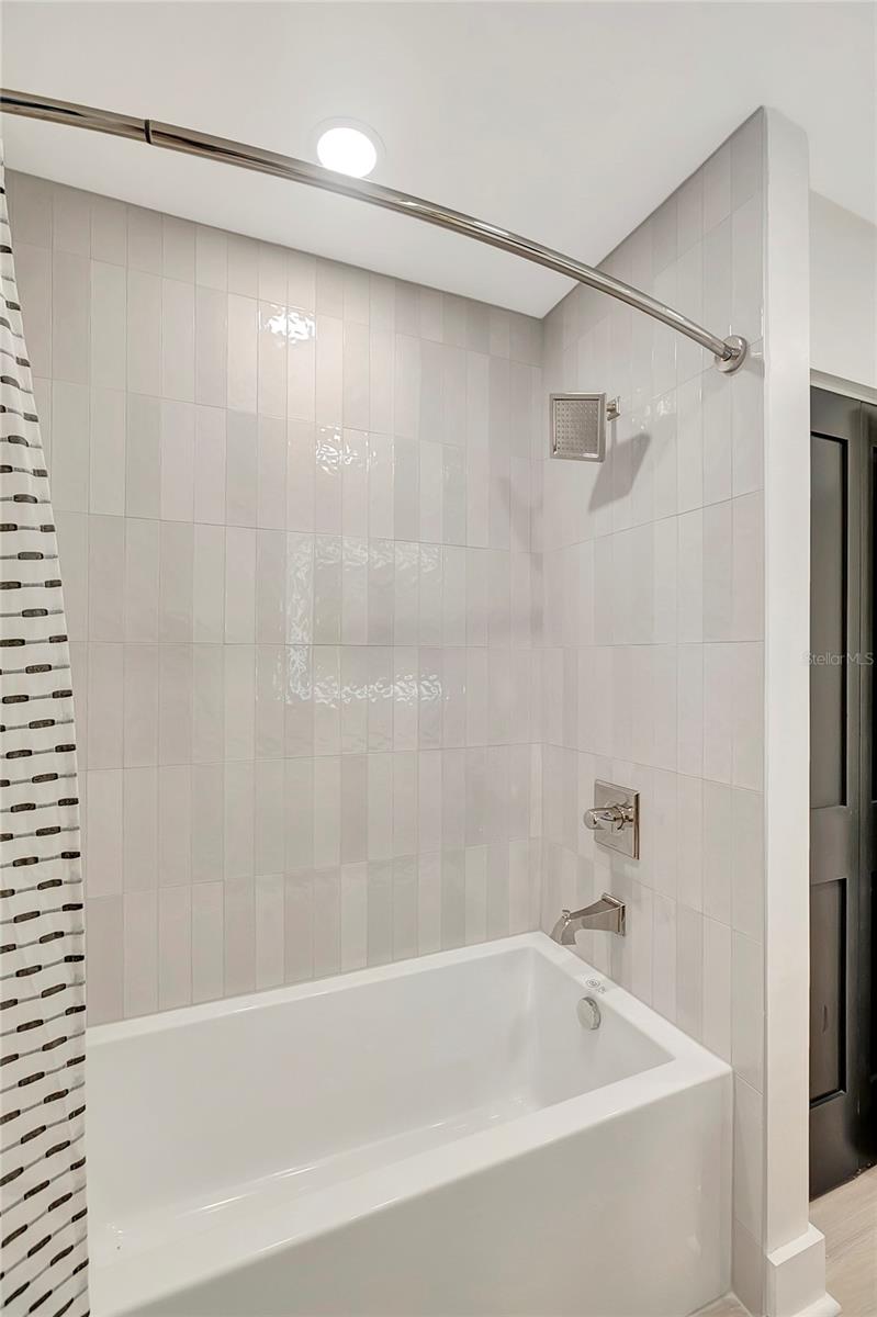 Image 37 of 45 For 4803 Longfellow Avenue
