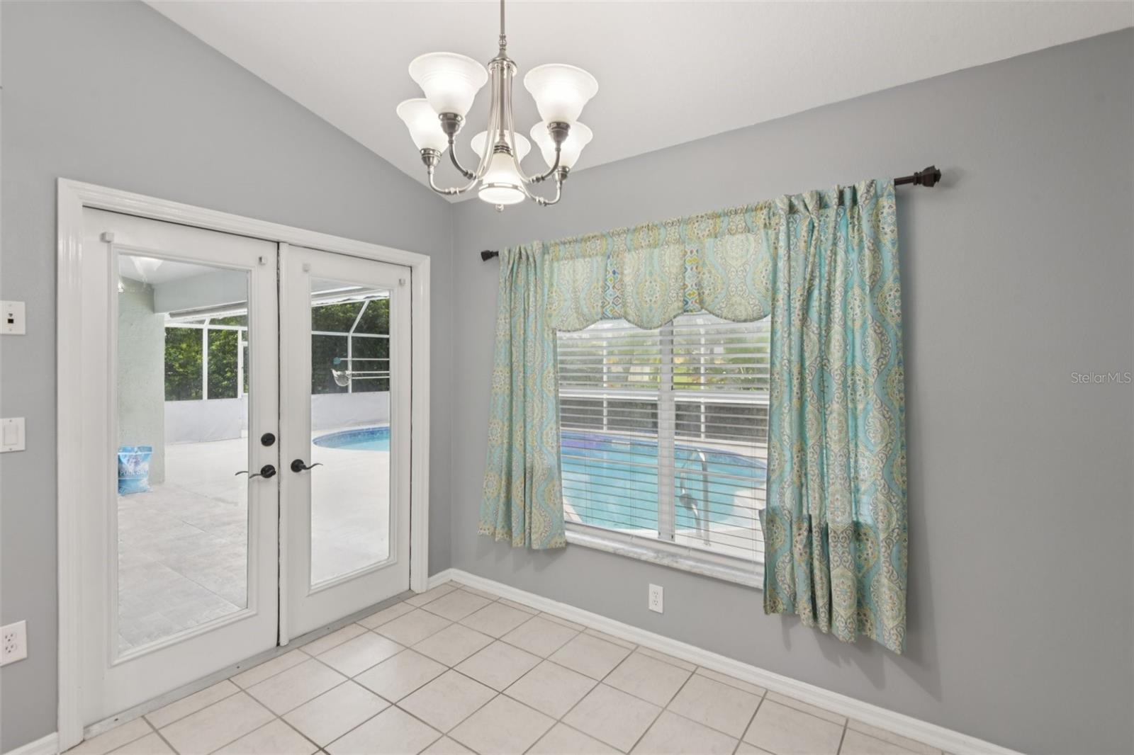 Image 12 of 41 For 13001 Jocelyn Way