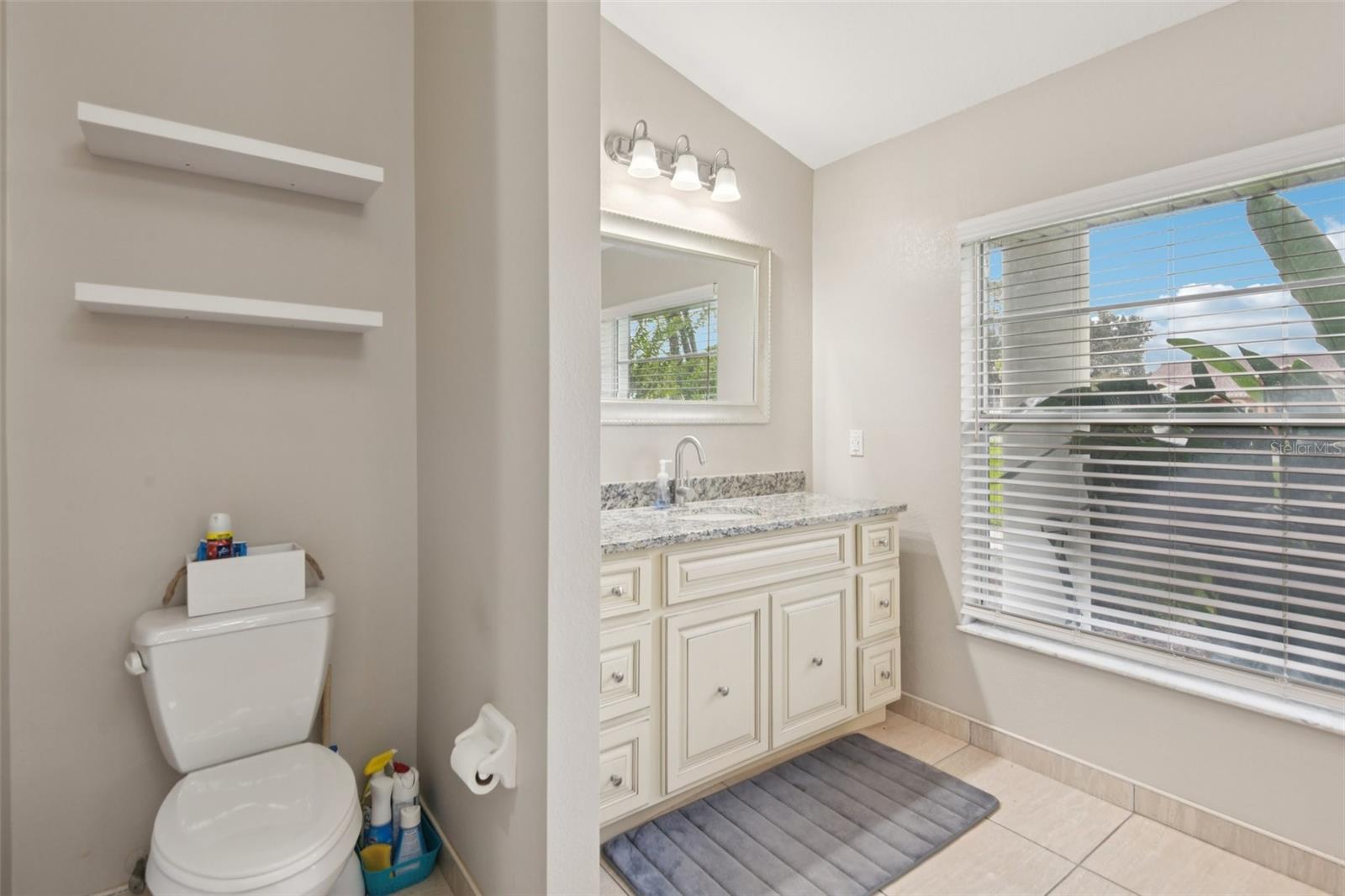 Image 24 of 41 For 13001 Jocelyn Way