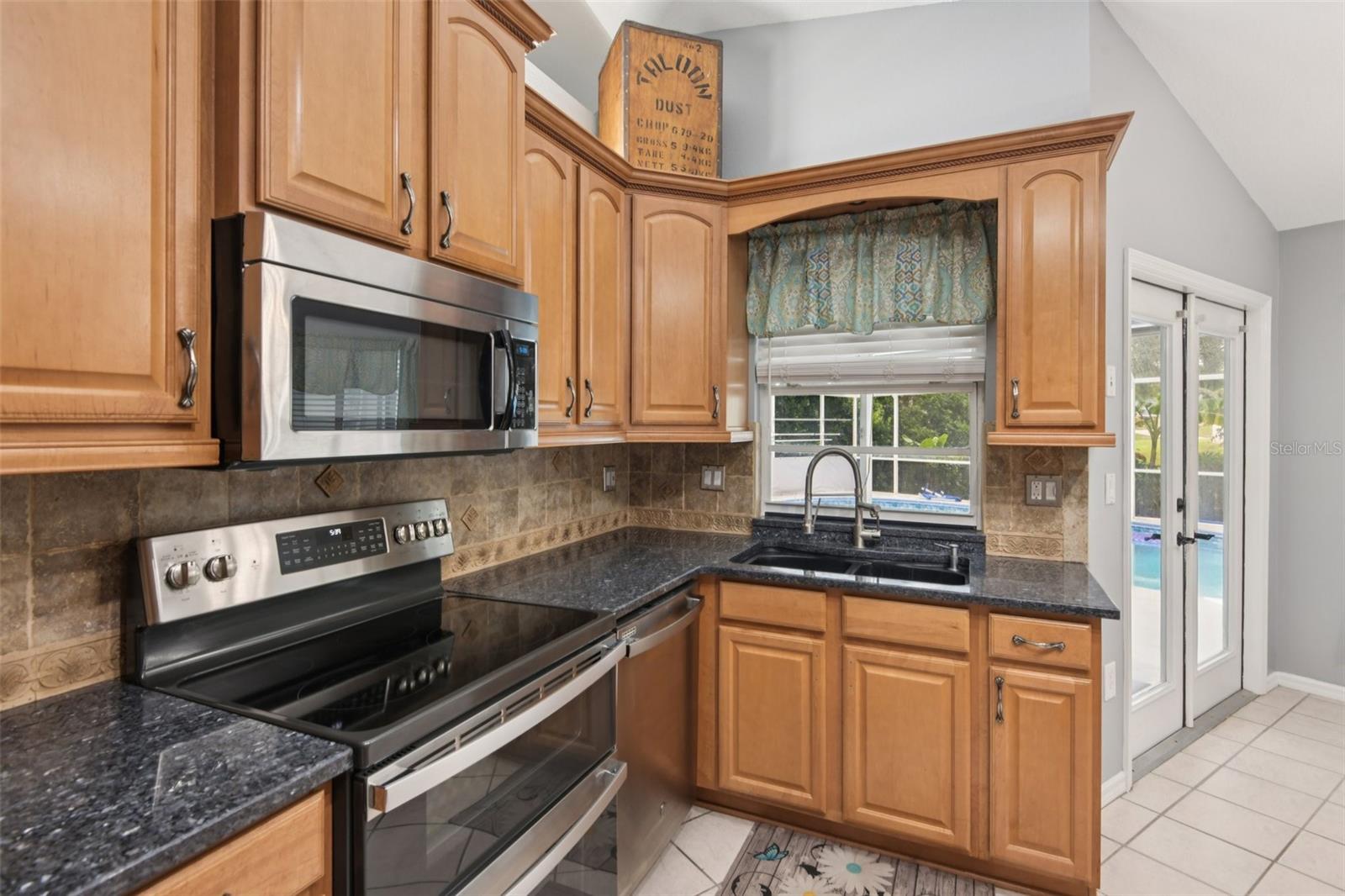Image 5 of 41 For 13001 Jocelyn Way