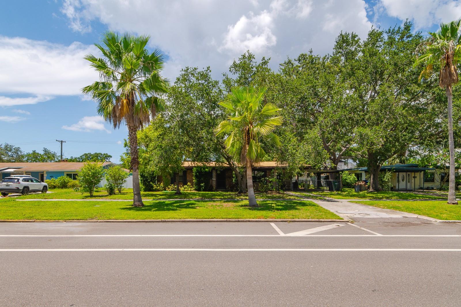 Image 12 of 42 For 620 Davis Boulevard