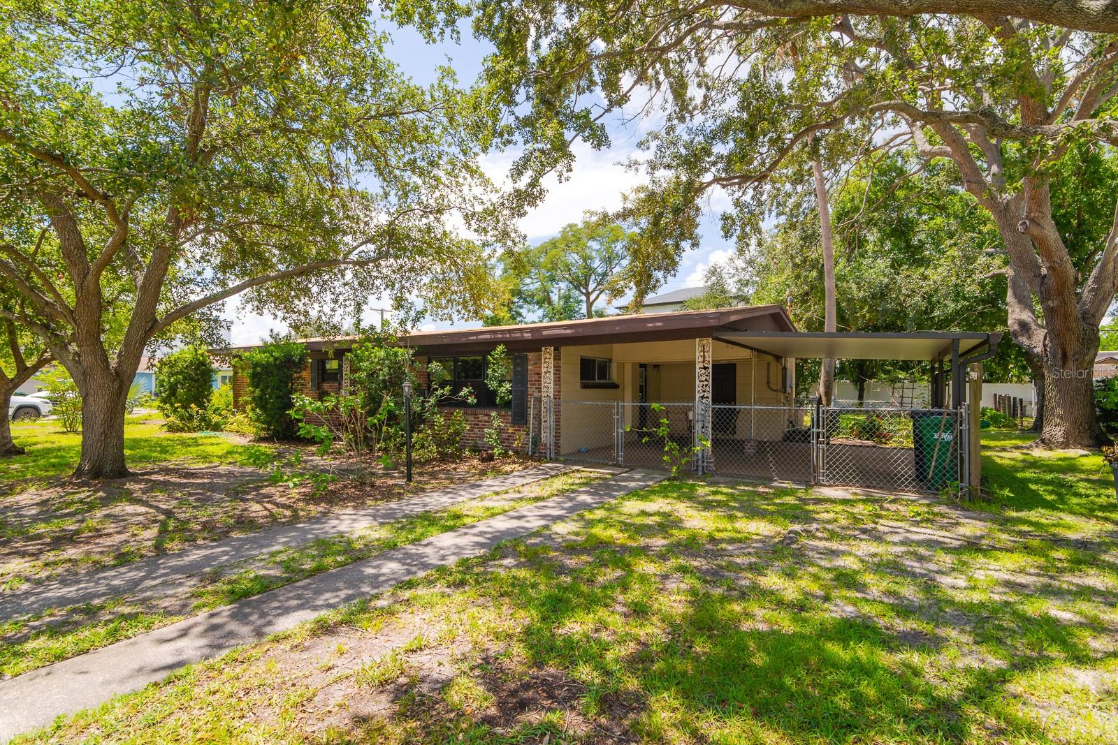 Image 13 of 42 For 620 Davis Boulevard