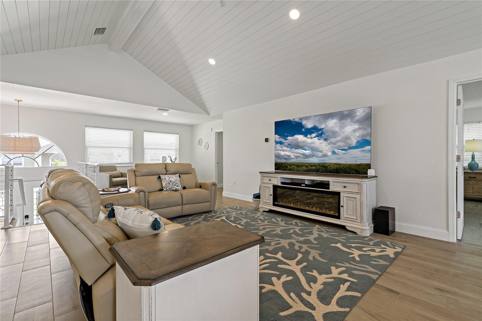 Image 22 of 75 For 15615 Bertram Drive