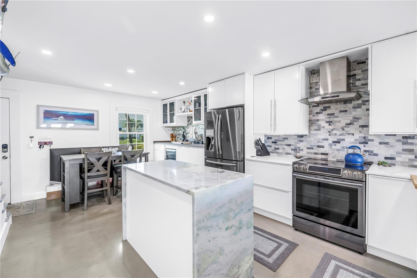 Image 14 of 62 For 4982 Coquina Key Drive Se