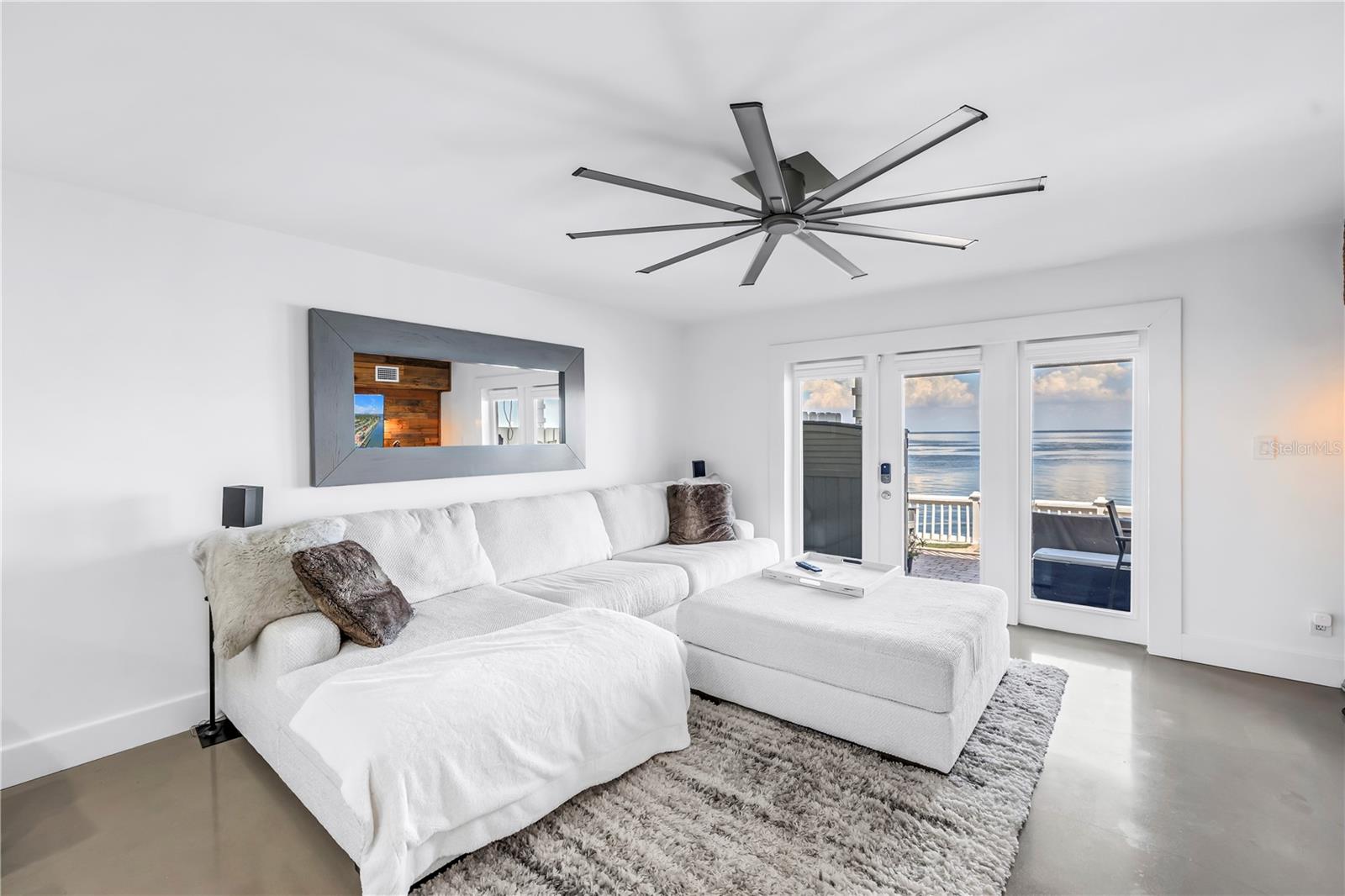 Image 17 of 62 For 4982 Coquina Key Drive Se