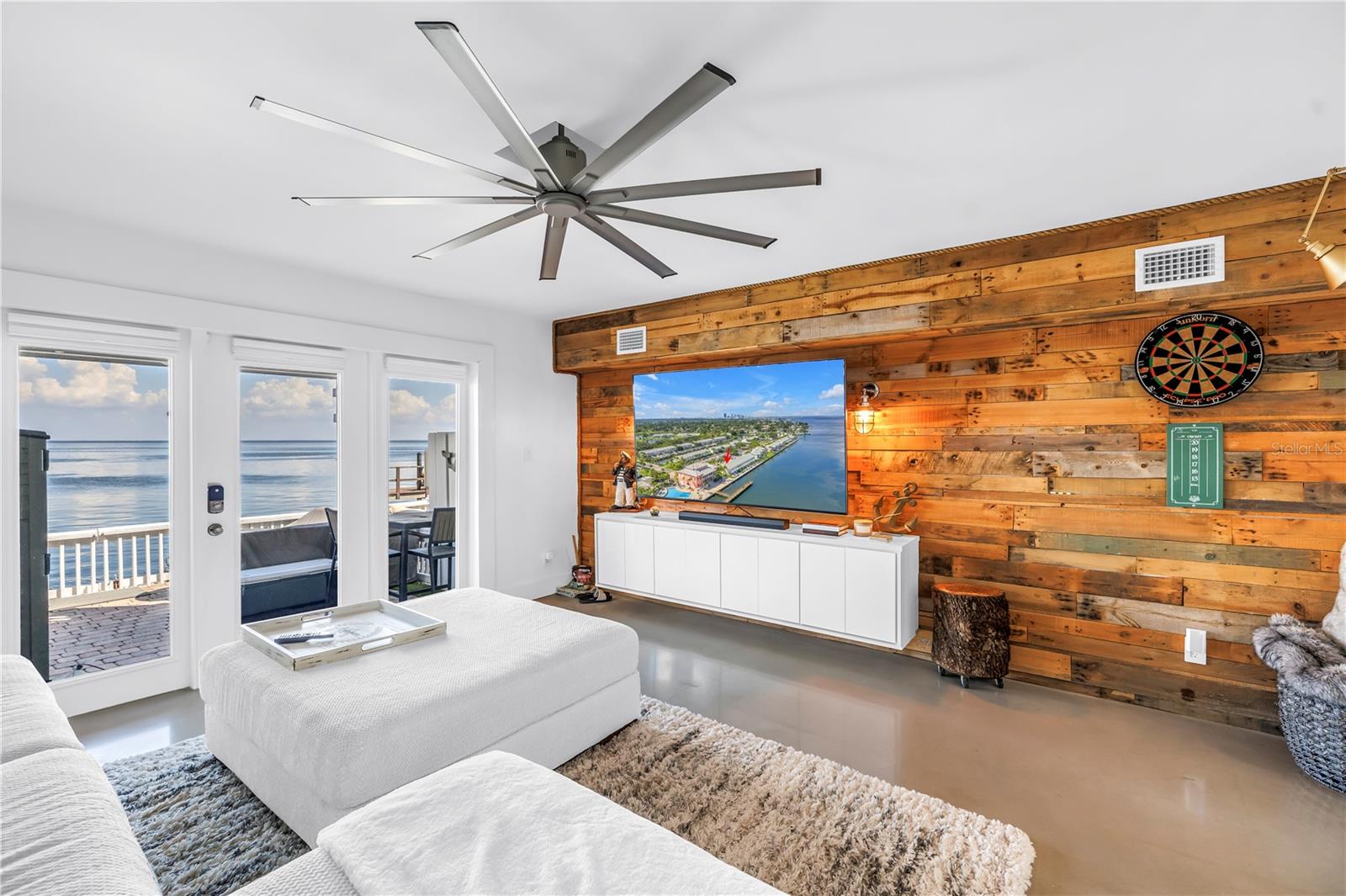 Image 19 of 62 For 4982 Coquina Key Drive Se